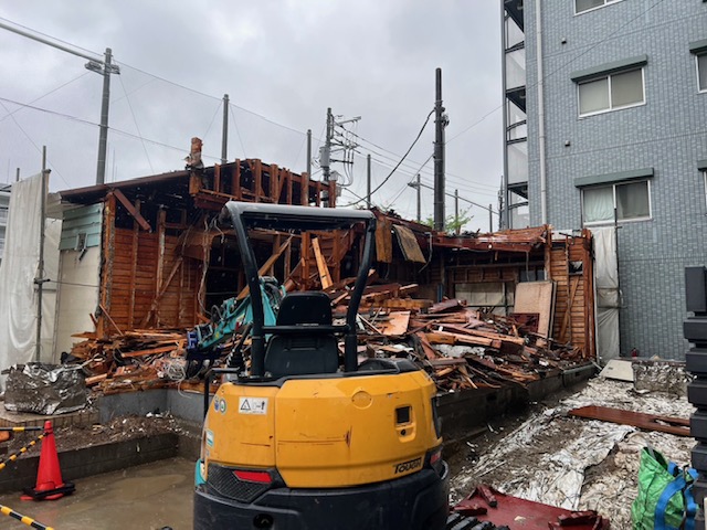 足立区　木造二階建て解体工事